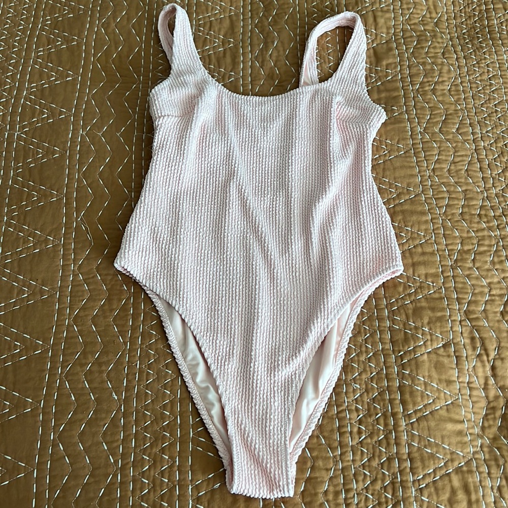 H&M blush pink swimsuit
